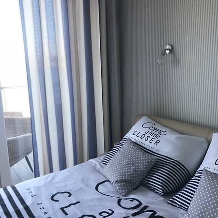 Appartement Apartament Z Widokiem Na Jezioro à Rydzewo Extérieur photo