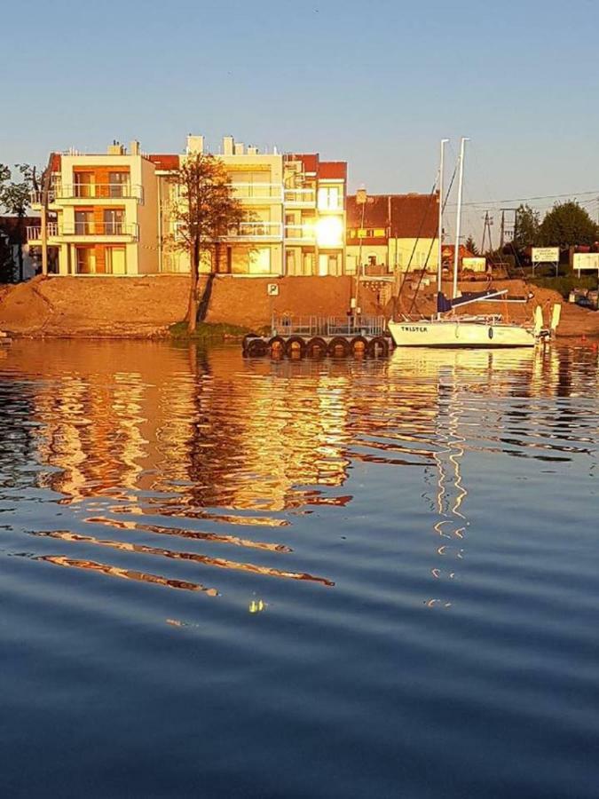 Appartement Apartament Z Widokiem Na Jezioro à Rydzewo Extérieur photo
